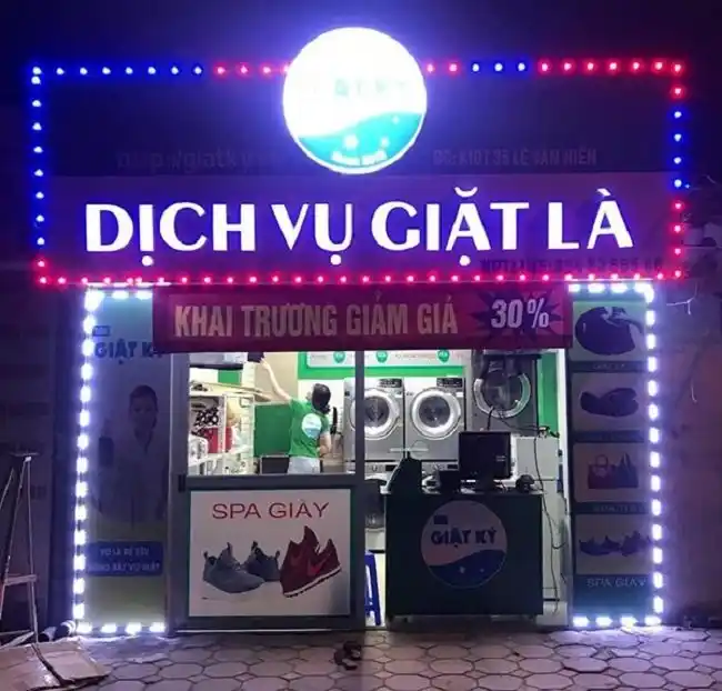 Biển quảng cáo giặt là đẹp và nổi bật thương hiệu