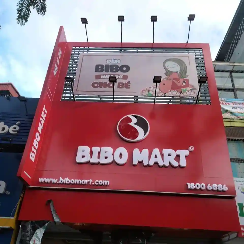 Biển quảng cáo shop mẹ và bé hiện đại