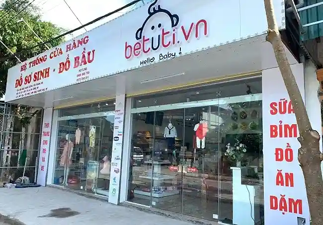 Biển chữ nổi shop mẹ và bé