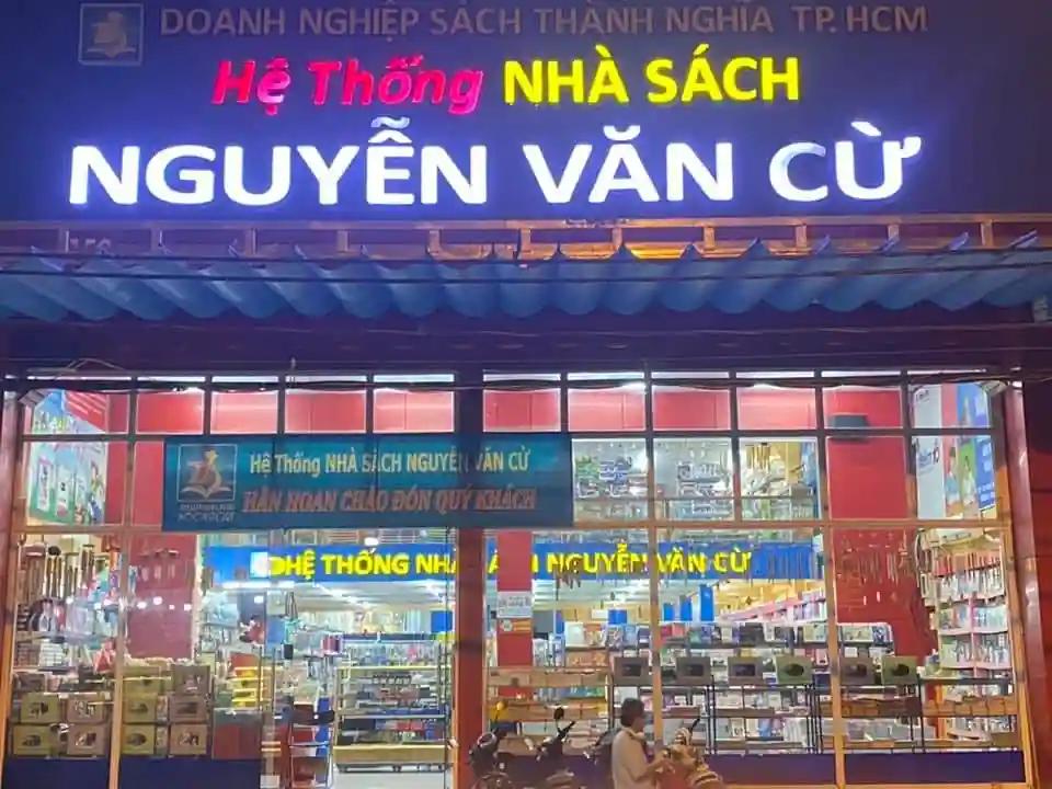 Biển chữ nổi mica nhà sách với màu sắc trẻ trung