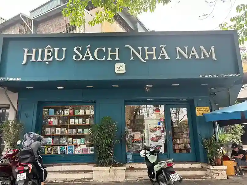 Biển mặt tiền nhà sách phong cách hiện đại