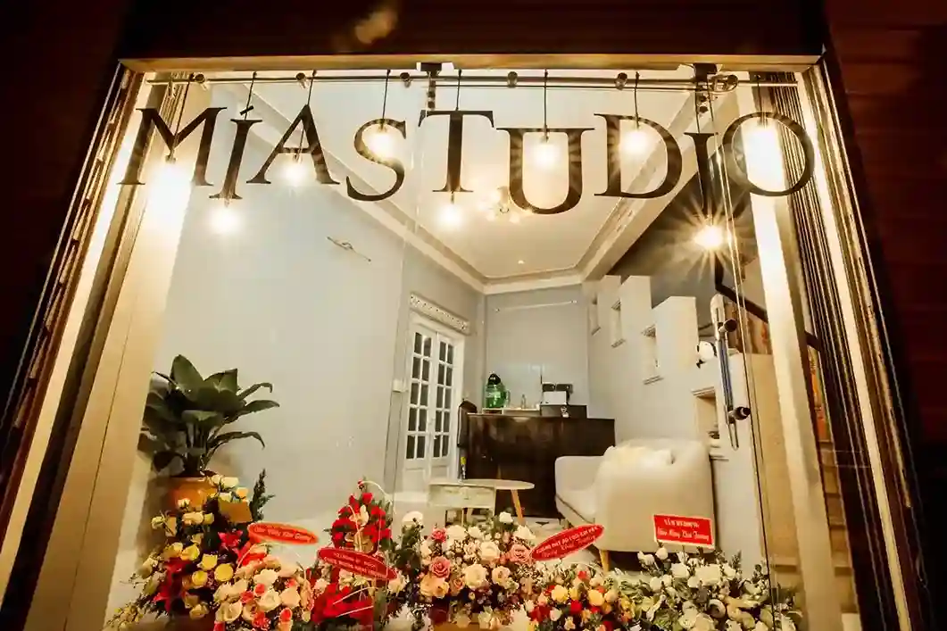 Biển mặt tiền studio áo cưới đẹp, ấn tượng ngay từ cái nhìn đầu tiên