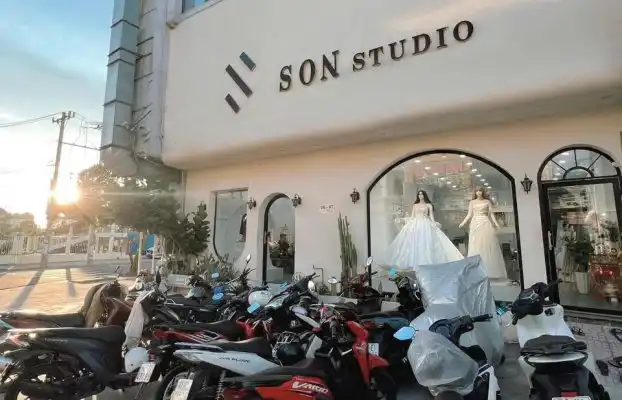 Biển phát sáng cho studio áo cưới, nổi bật vào ban đêm