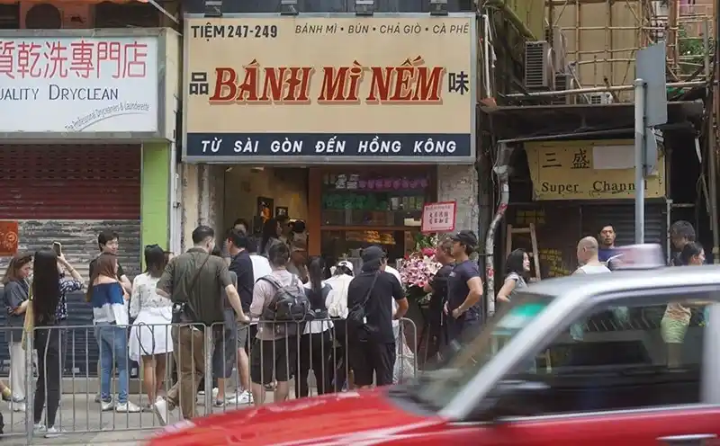 bien quang cao banh mi 4