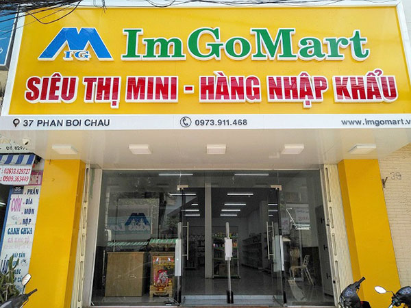 Mẫu biển quảng cáo cửa hàng tạp hóa đơn giản dễ nhận diện