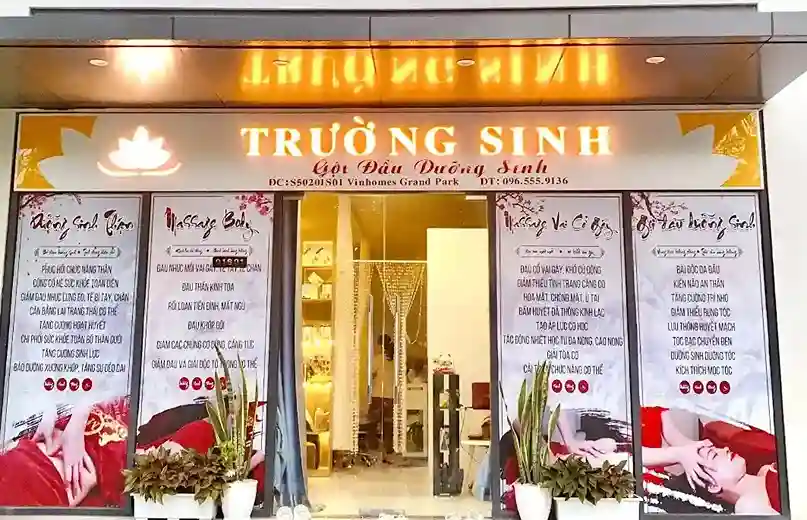 Màu sắc biển gội đầu nổi bật, thu hút khách ngay từ xa
