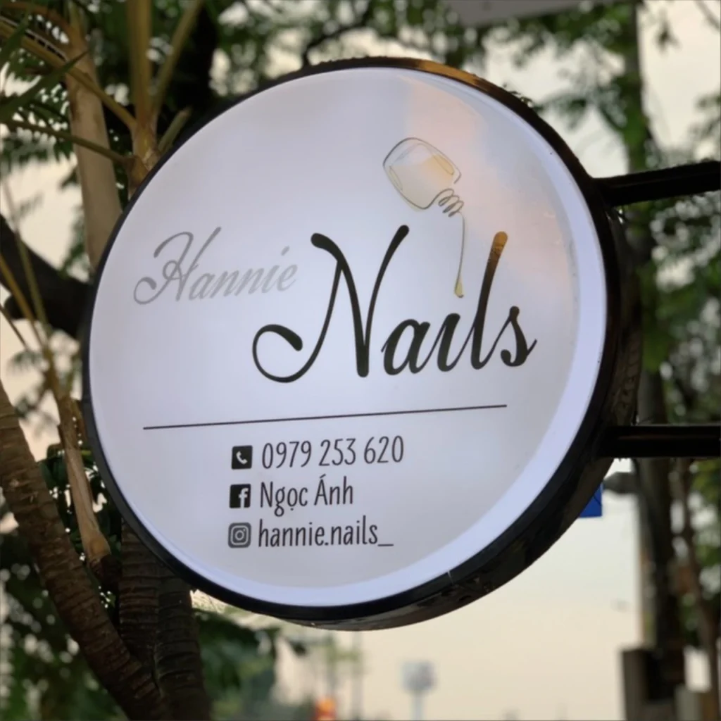 Biển quảng cáo hộp đèn hút nổi