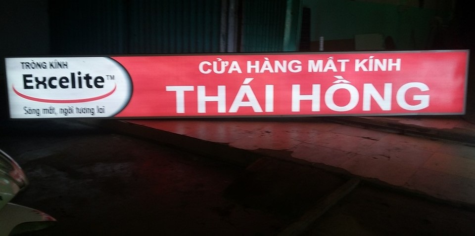 Biển quảng cáo kính mắt hộp đèn LED
