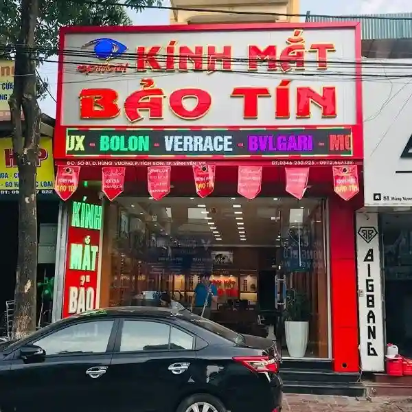 Biển quảng cáo kính mắt inox vàng