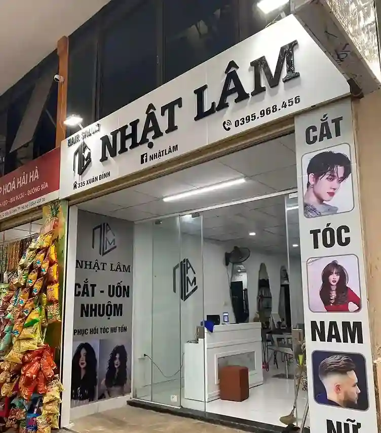 Biển quảng cáo salon tóc cao cấp với chất liệu inox sang trọng