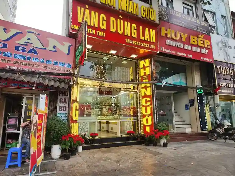 Biển alu chữ nổi inox vàng dành cho tiệm vàng cao cấp