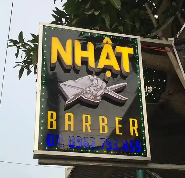 Biển vẫy alu bền đẹp cho cửa hàng cắt tóc