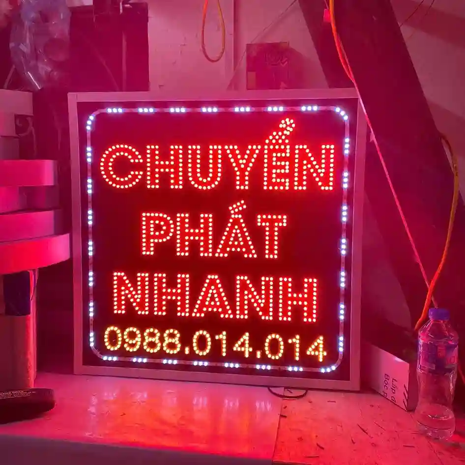Biển vẫy vuông LED
