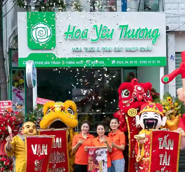 Làm biển quảng cáo cho cửa hàng hoa yêu thương