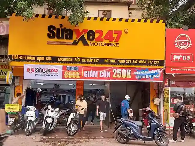 Mẫu biển quảng cáo tiệm sửa xe đơn giản nhưng hiệu quả