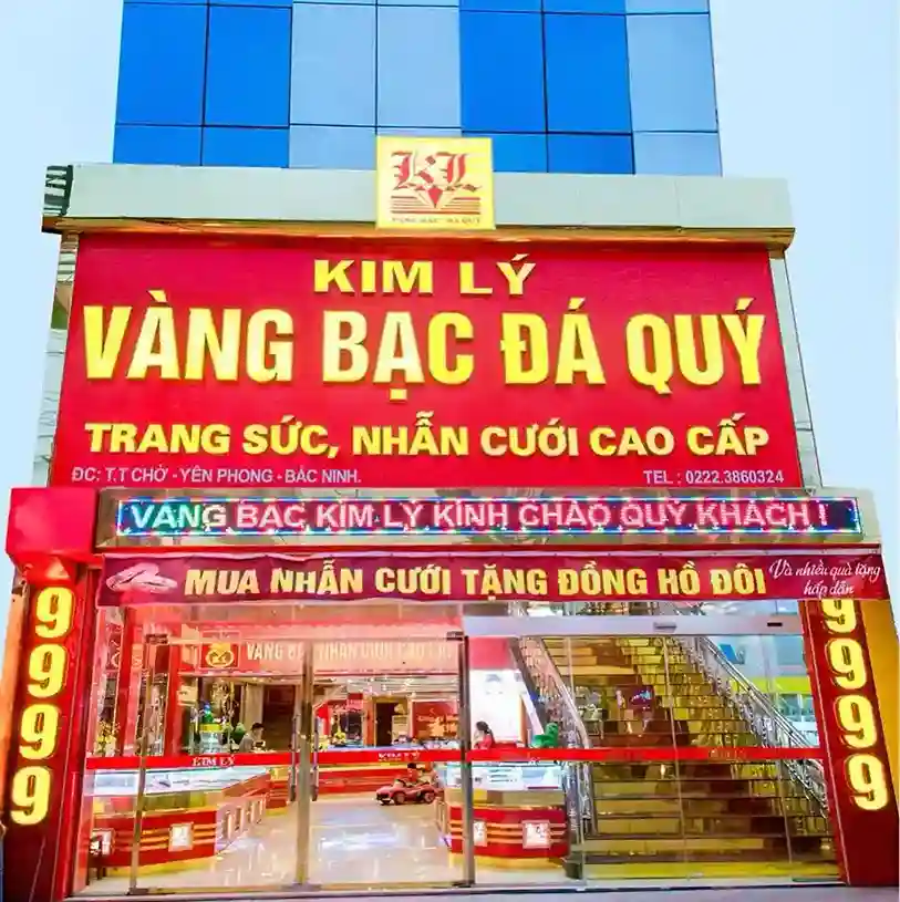Biển tiệm vàng đẹp nhất, thu hút mọi ánh nhìn