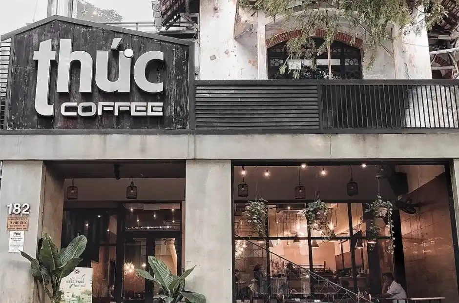 Biển quảng cáo cafe phong cách tối giản