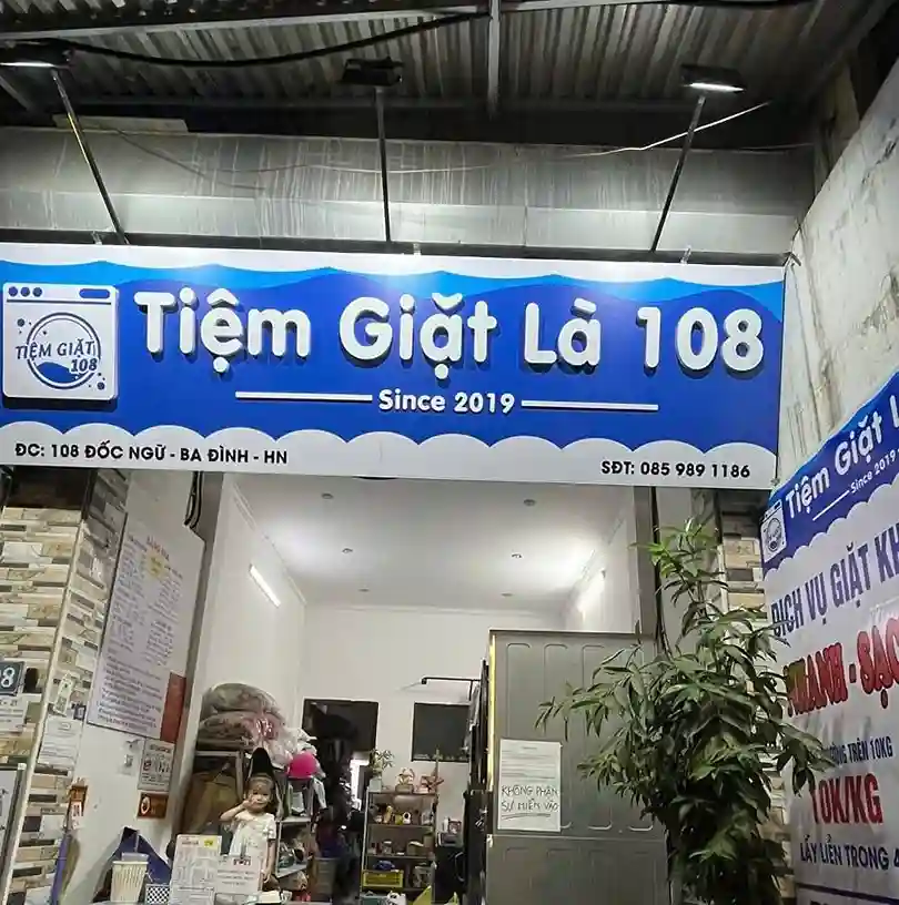 Biển quảng cáo giặt là Quảng Cáo Quang Huy thi công