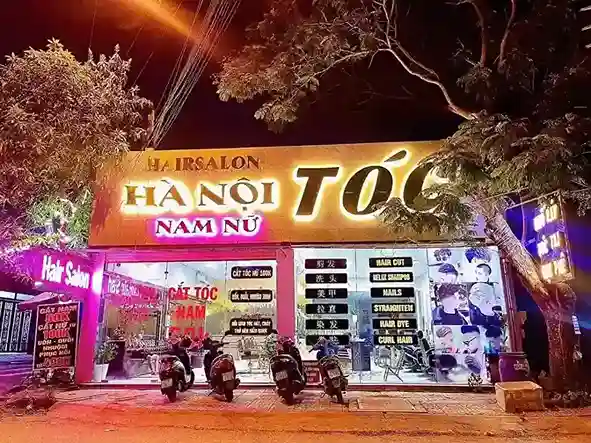 Biển quảng cáo salon tóc sang trọng với thiết kế tinh tế
