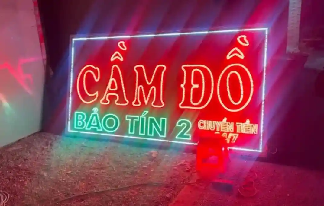 Biển vẫy led ruồi cầm đồ 2