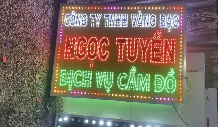 Biển vẫy led ruồi cầm đồ
