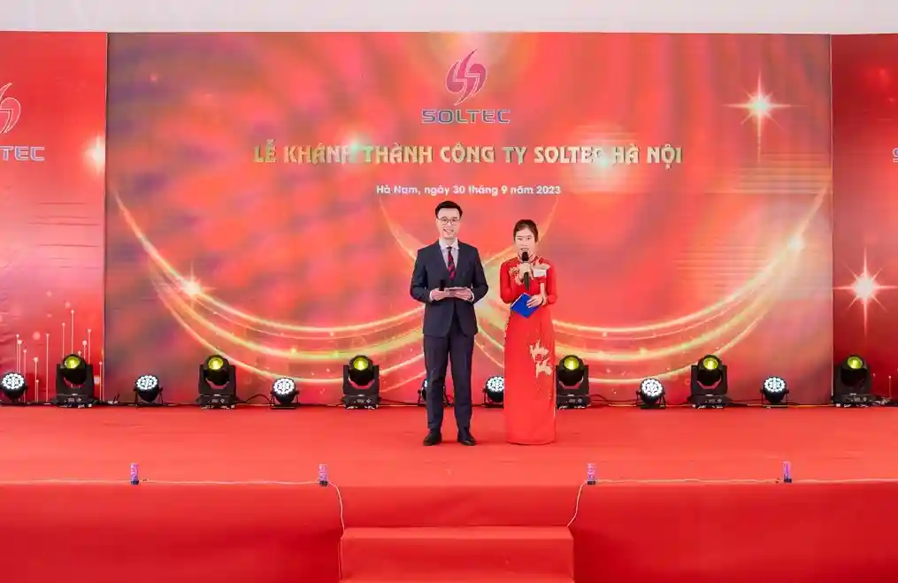 Thi công backdrop khổ lớn