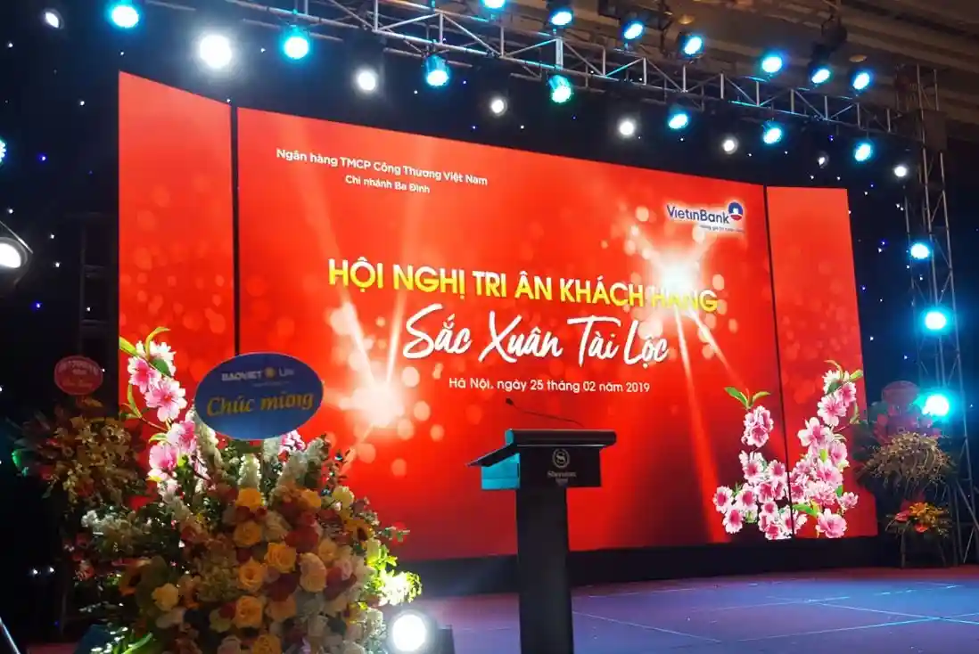 Thi công backdrop hội nghị tri ân khác hàng