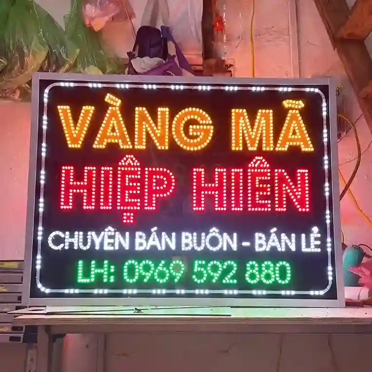 Biển quảng cáo Led vẫy tại khu vực Trung Văn