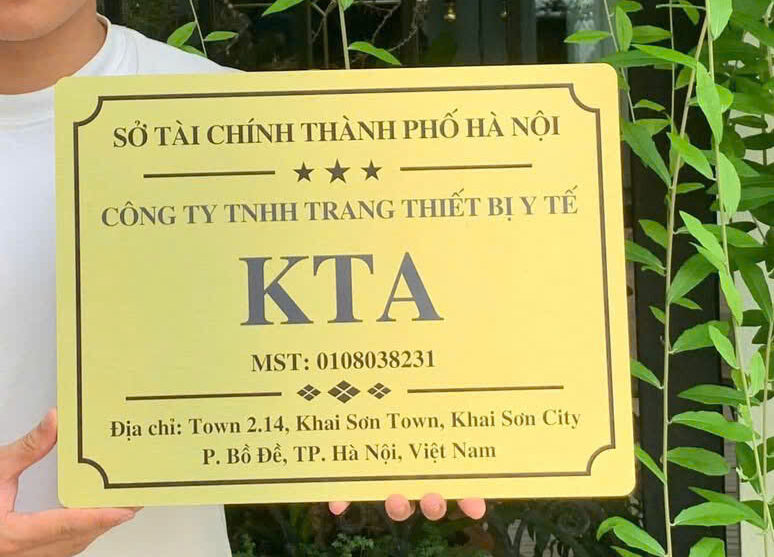 Biển công ty inox vàng KTA tại Hà Nội